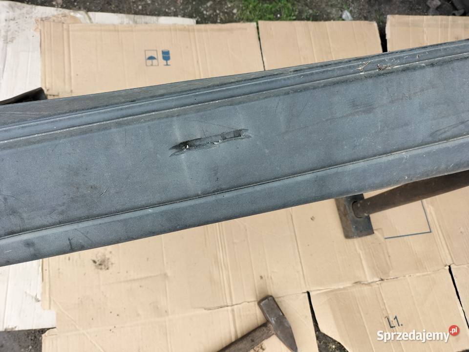 ZDERZAK TYŁ TYLNY VW JETTA 2 Kamień-Kolonia