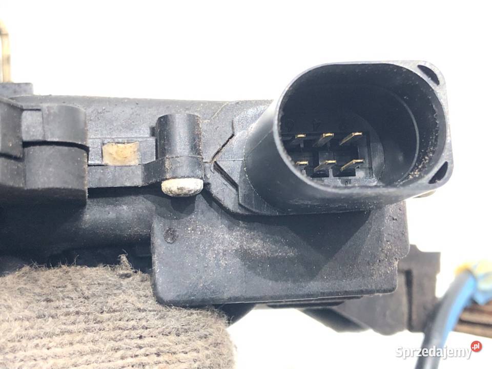 ZAMEK DRZWI PRAWY TYŁ SEAT LEON I Hatchback 9906 podkarpackie