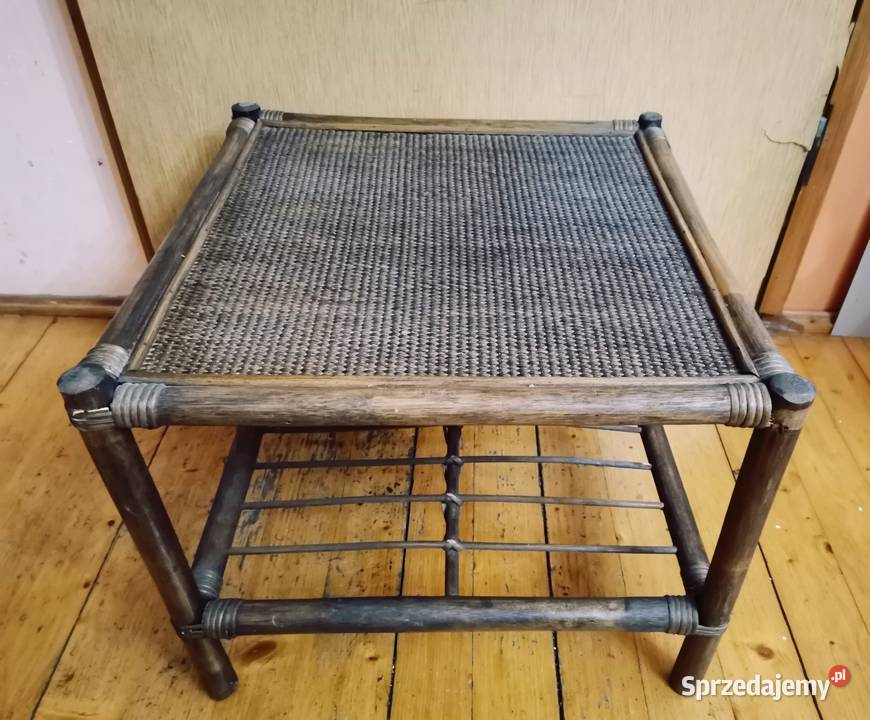 Stolik kawowy z rattanu Trzcianka