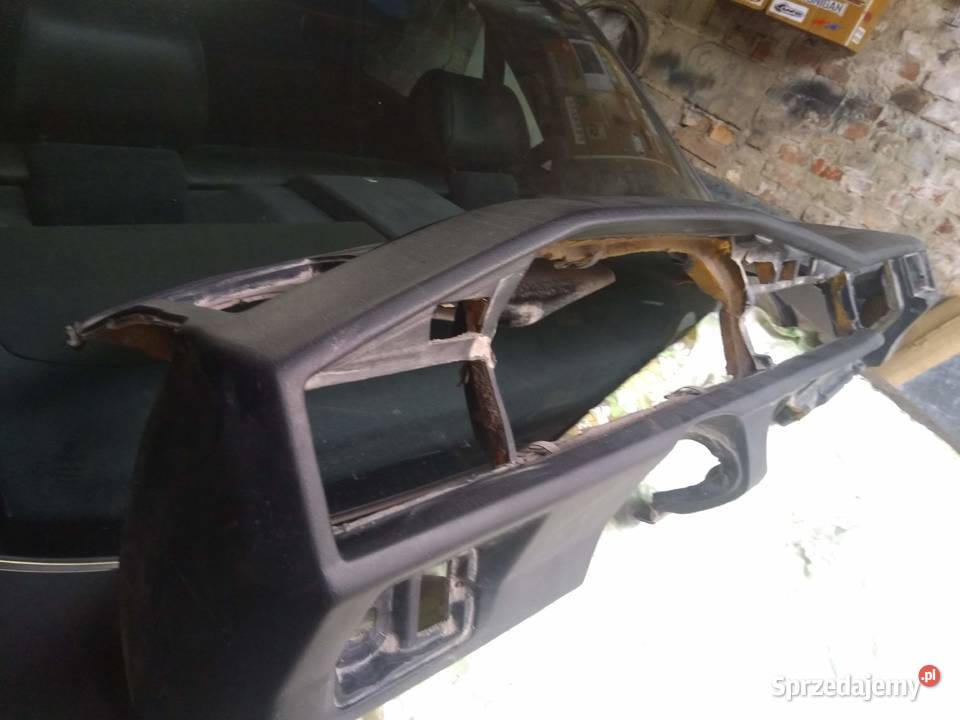 MERCEDES 190 W201 konsola deska rozdzielcza