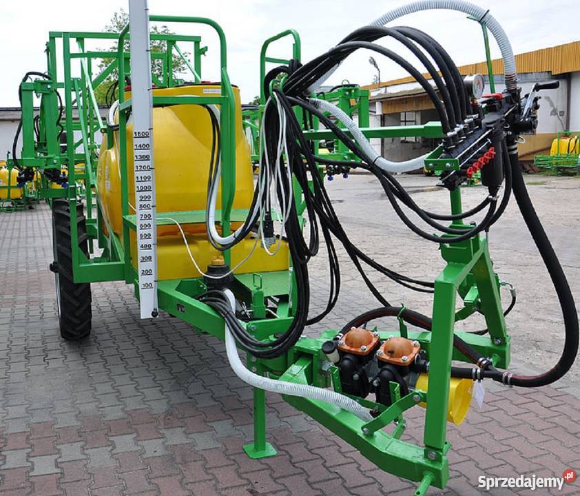 Skotarek Opryskiwacze Polowe Ciągane 1500l 15m sprzedam