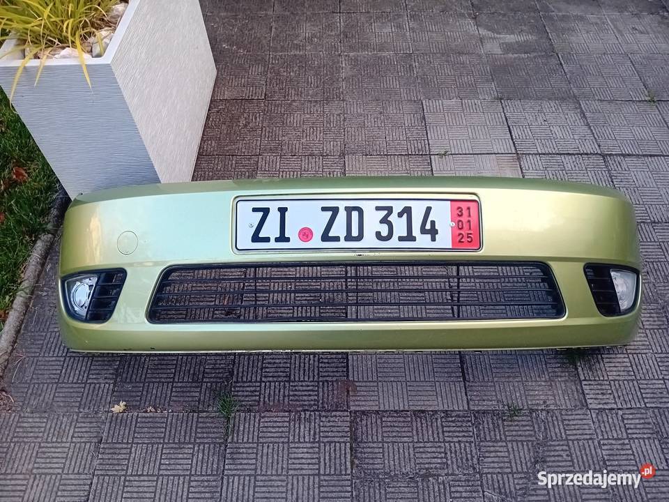 Przedni Kompletny z halogenami zderzak Ford Wołów