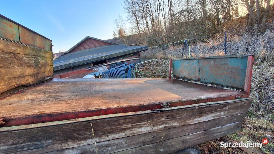 Przyczepa jednoosiowa z kiprem Pojałowice