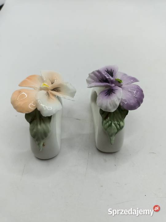 Porcelana kostna dwa pierścionki na stół kwiaty Zamość