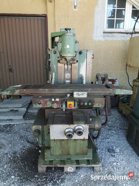 Frezarka uniwersalna do metalu bułgarska FU251 z Gostyń
