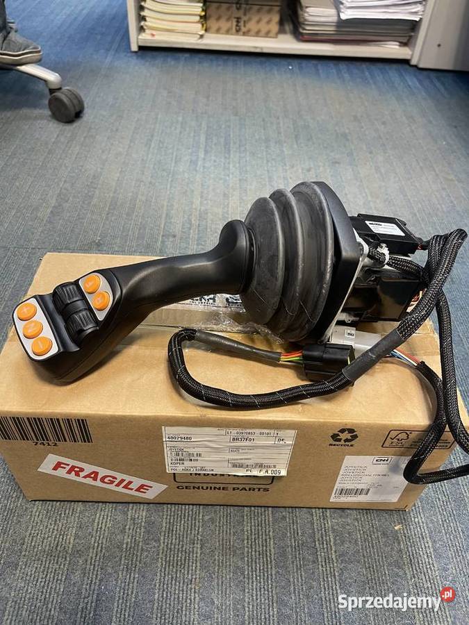 Joystick ładowarki Holland TH 48029480 nieuszkodzony Płońsk