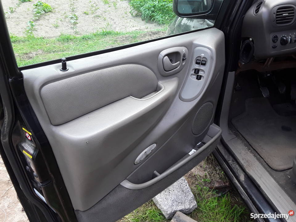 grand voyger 25crd 2002 limited caly na czesci osobowe Namysłów
