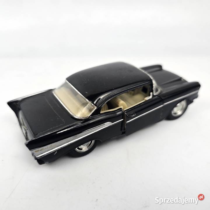 Metalowy model samochodu Chevrolet Bel Air skala Bronisze