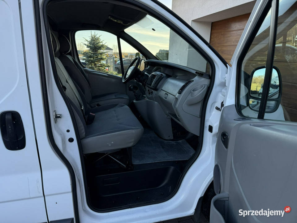 Renault Trafic 20 115 6 biegów klima blaszak z