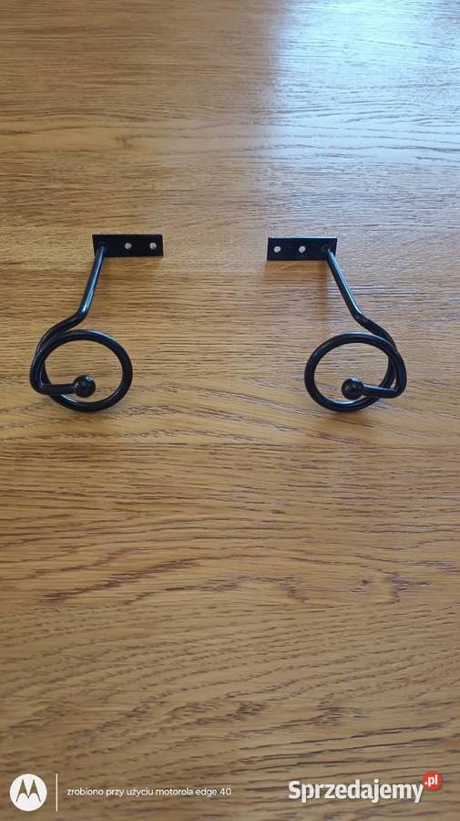 Prosty uchwyt do zawieszenia firanki zaslonki sprzedam