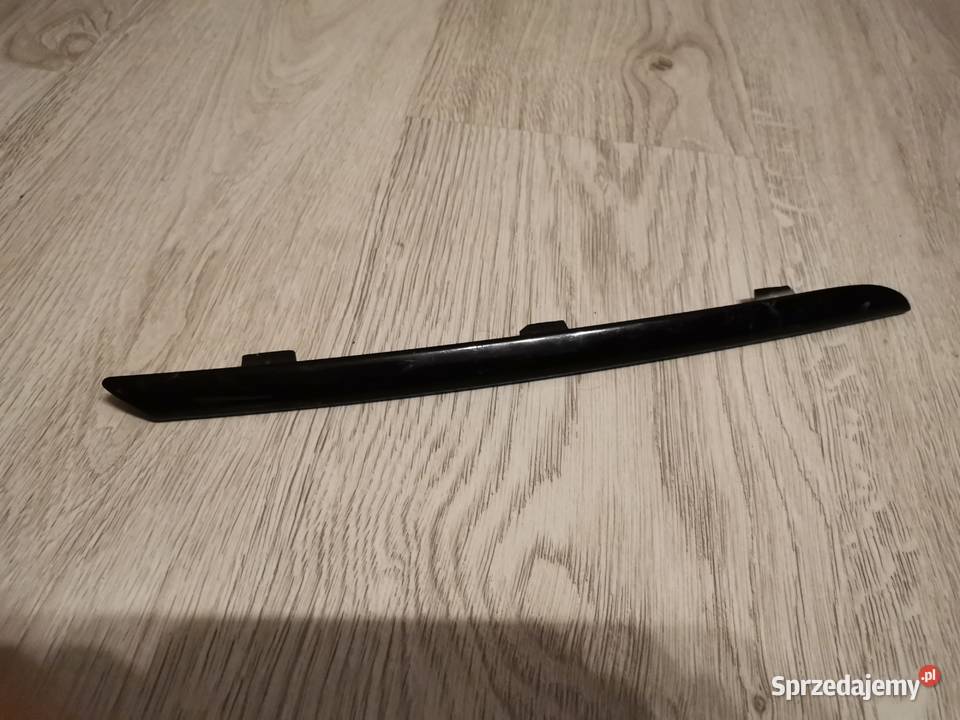 RENAULT CLIO IV PRAWA LISTWA GRILLA 620743795R osobowe Karoseria Międzychód