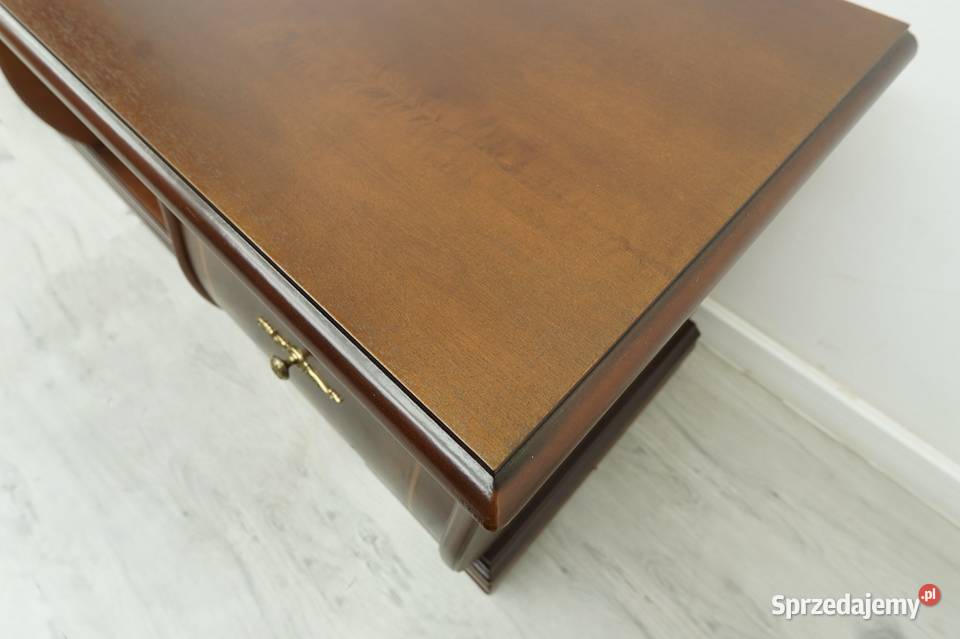 Stylowa komoda zdobiona intarsją renowacji Jerka