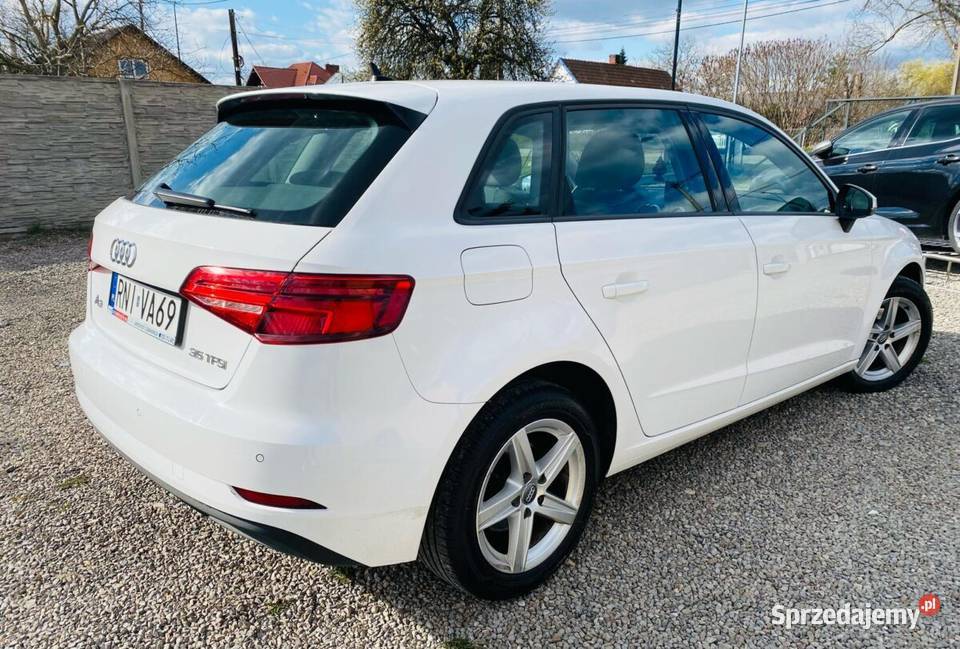 AUDI A3 35 TFSI Sportback S tronic 2020r FV 23 Nisko