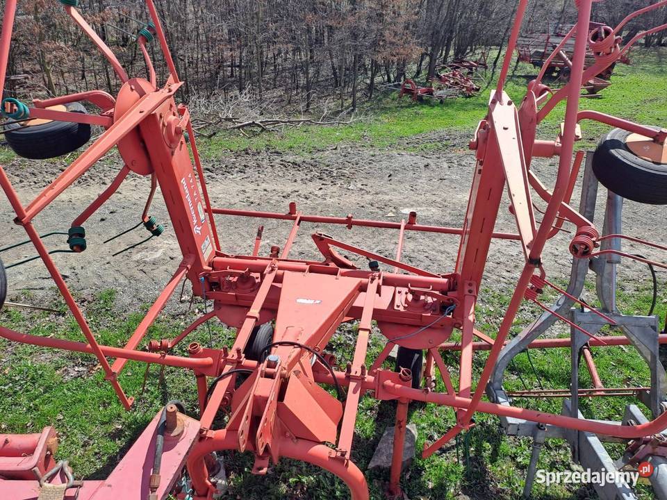 Przetrząsacz przetrząsarka pająk do siana Zgrabiarki i przetrząsacze Limanowa sprzedam
