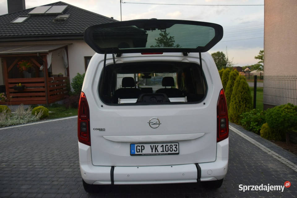 Opel Combo 15D 2020r Navi 137 Rampa PFRON Combo podkarpackie