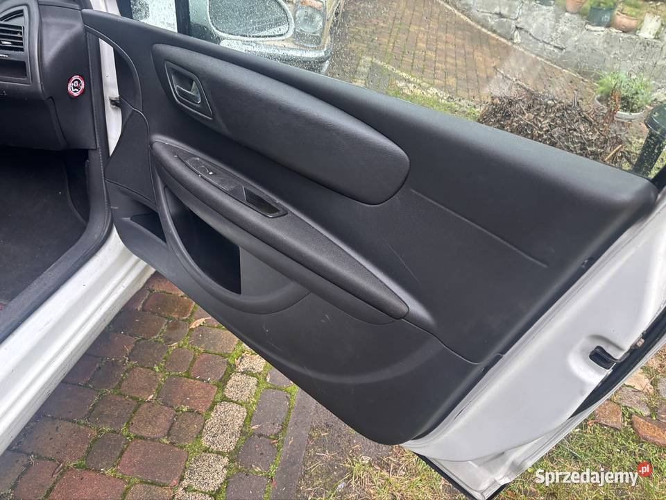 citroen C4 kupiony w polskim salonie Sosnowiec sprzedam