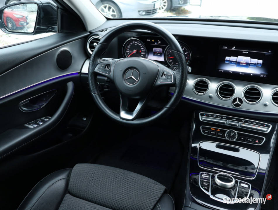 Mercedes E E 200 Piaseczno