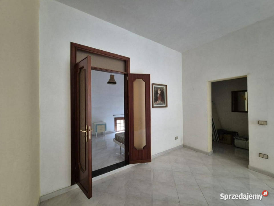 Na sprzedaż część kamienicy Carini Sycylia Słupca