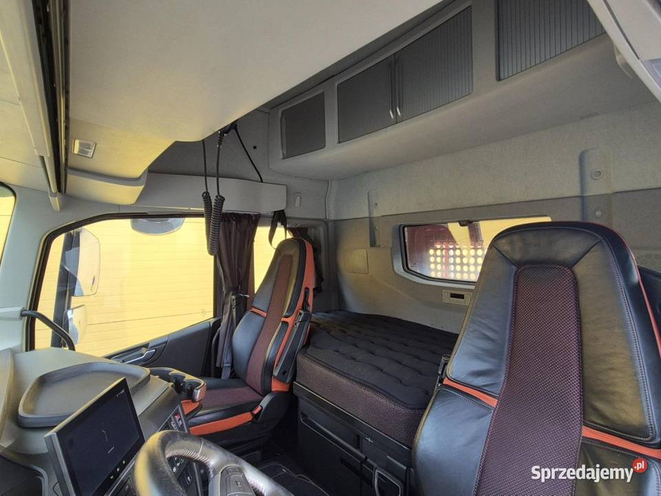 Volvo FH 750 8x4 2 osie podnoszone Do przewozu tempomat sprzedam