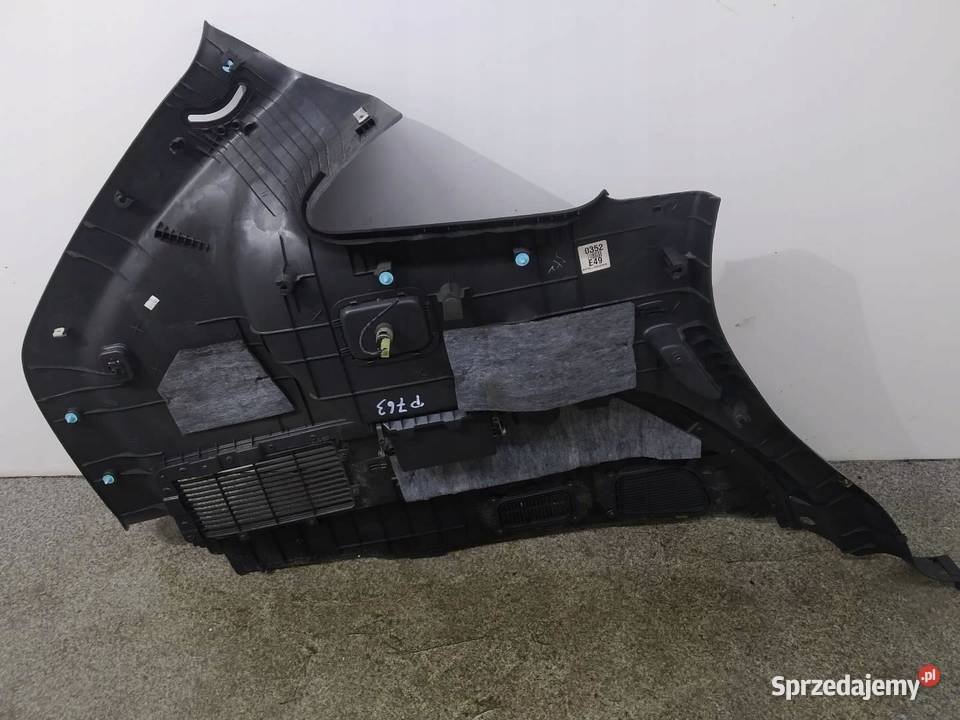 TAPICERKA BOCZEK BAGAŻNIKA PRAWY TYŁ Hyundai osobowe