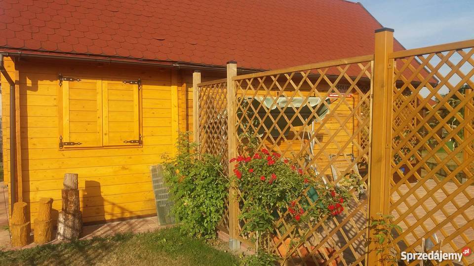 Działka rekreacyjna w Ochli z pięknym domkiem metalowe