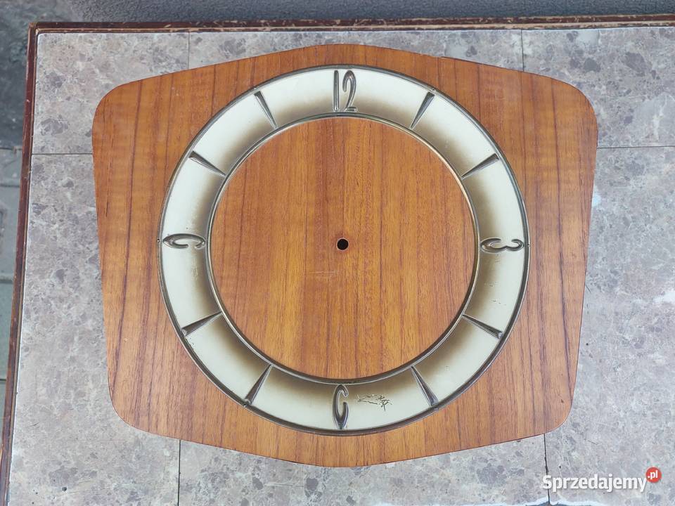 662 Skrzynia obudowa starego zegara ściennego Tczew