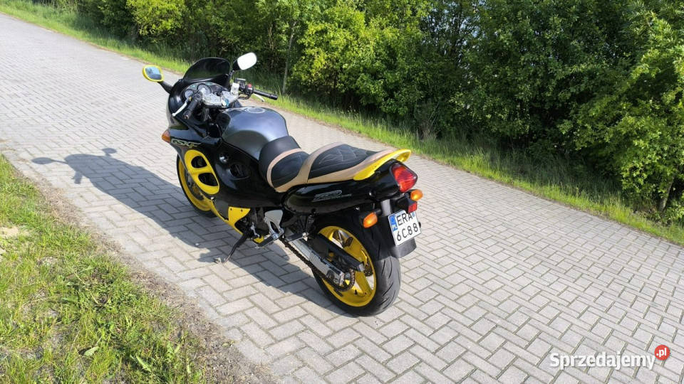 Suzuki GSXF Katana Suzuki GSXF 750 z 1998r 40 łódzkie Pabianice sprzedam