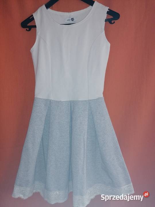 Sukienka Label białoszara na szerokich Łódź