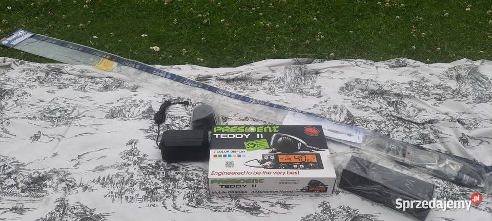 Sprzedam fabryczny komplet Cb z anteną Siro President