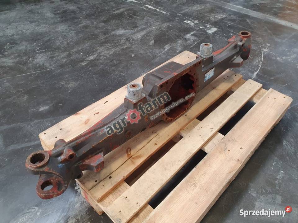 Obudowa przedniego mostu Massey Ferguson 6130 Byków