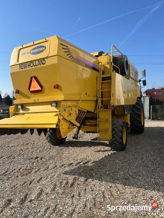 Kombajn zbożowy Newholland TX65 Grudziądz