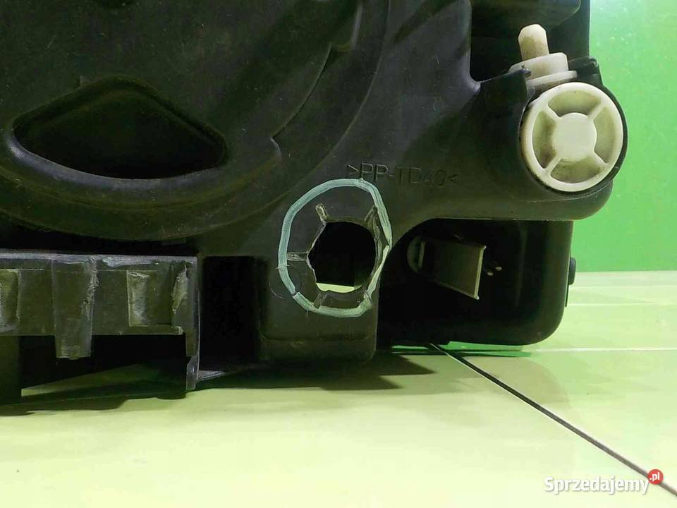 VOLVO XC90 I LIFT 08r XENON lampa prawa przod osobowe Suków