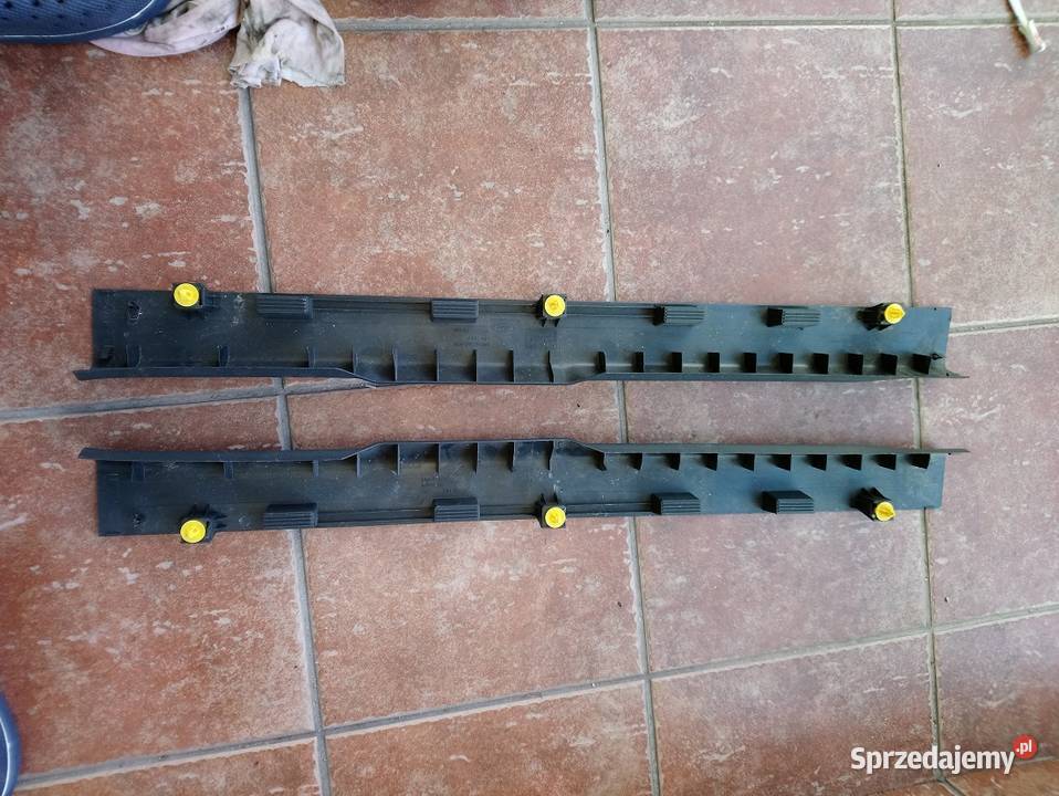 Listwa nakładka progu Ford Fiesta MK7 2D prawa Sulejów
