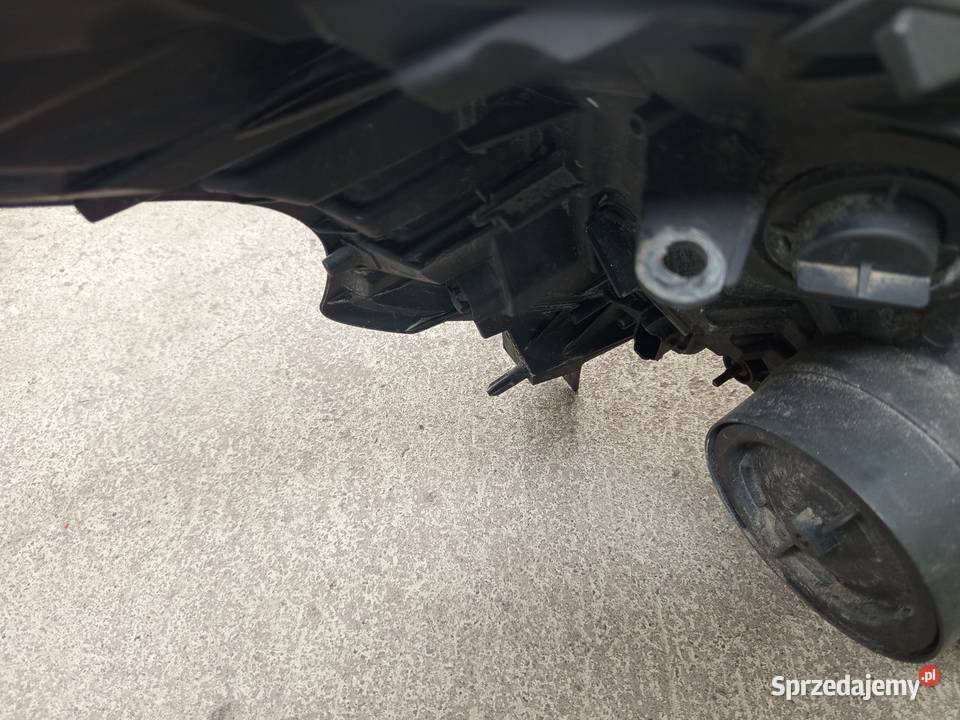 Reflektor lewy Trafic Vivaro hella orginalny lewe Rzeszów sprzedam