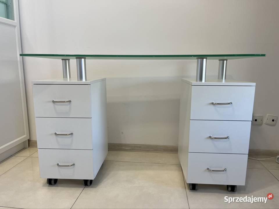 Biurko kosmetyczne Tczew