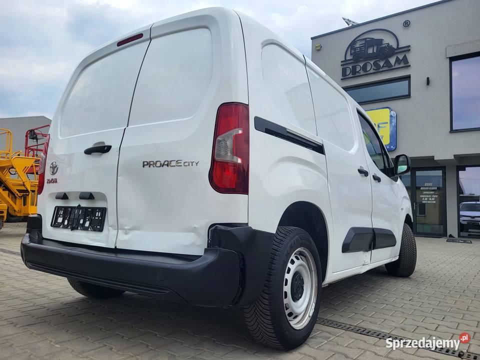 Samochód Toyota Proace City radio / CD Toyota Dąbrowa Tarnowska sprzedam