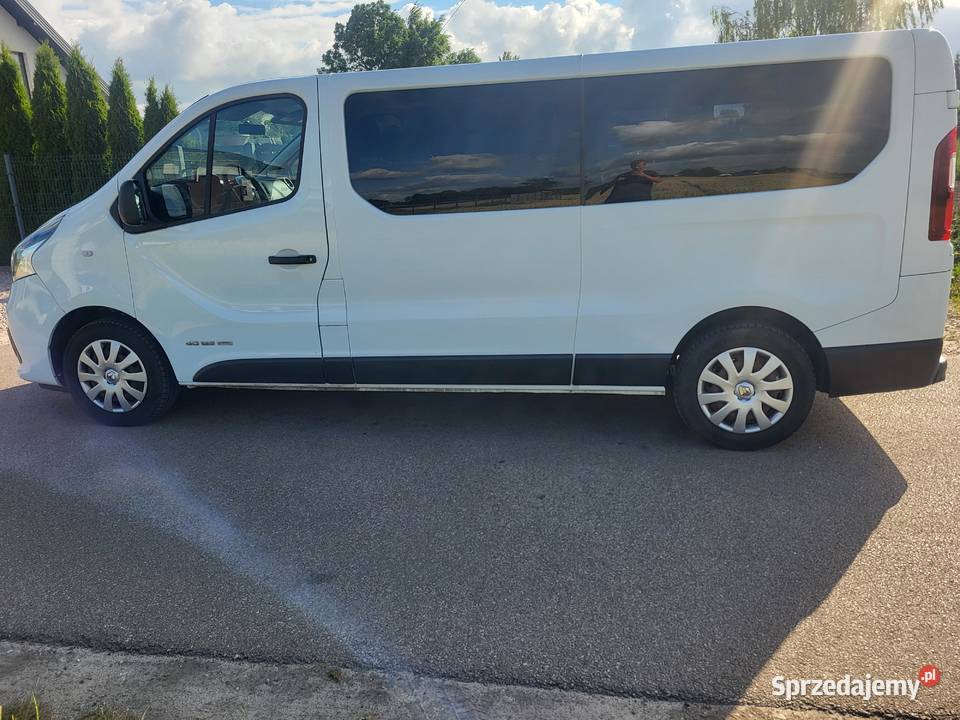 Renault trafic 9 osobowy 2017