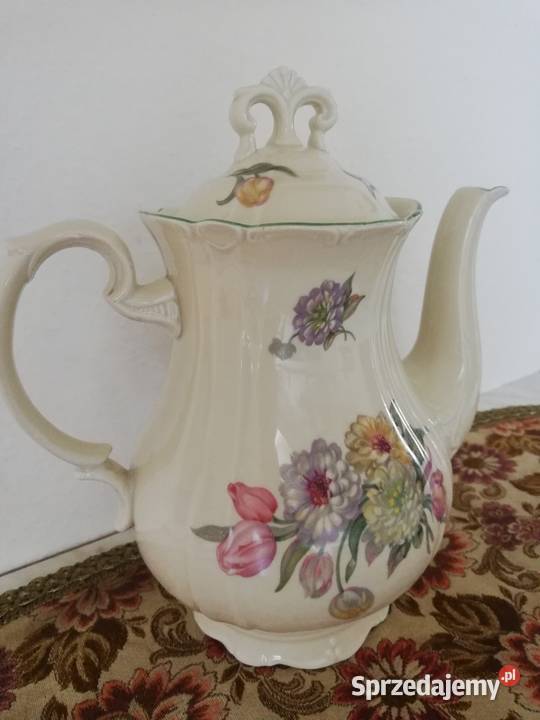 Duży porcelanowy kwiatowy stary dzbanek ecru
