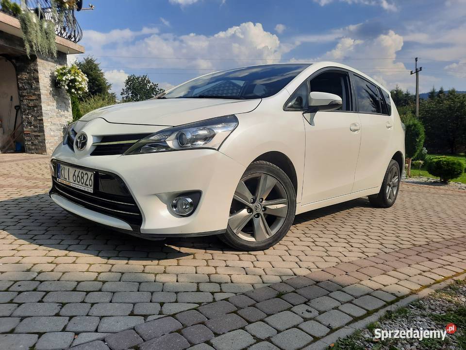 Toyota verso 7 osobowa Corolla Verso Motoryzacja Limanowa sprzedam