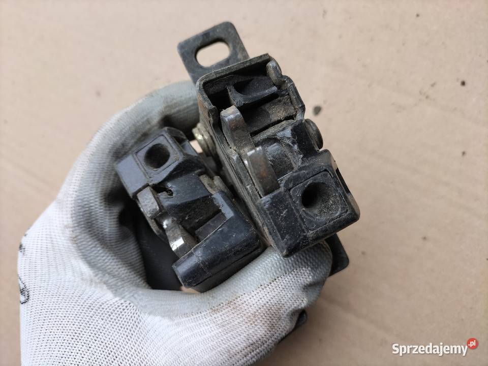 ZAMEK KLAPY BAGAŻNIKA AUDI 80 B4 KOMBI osobowe Kamień-Kolonia