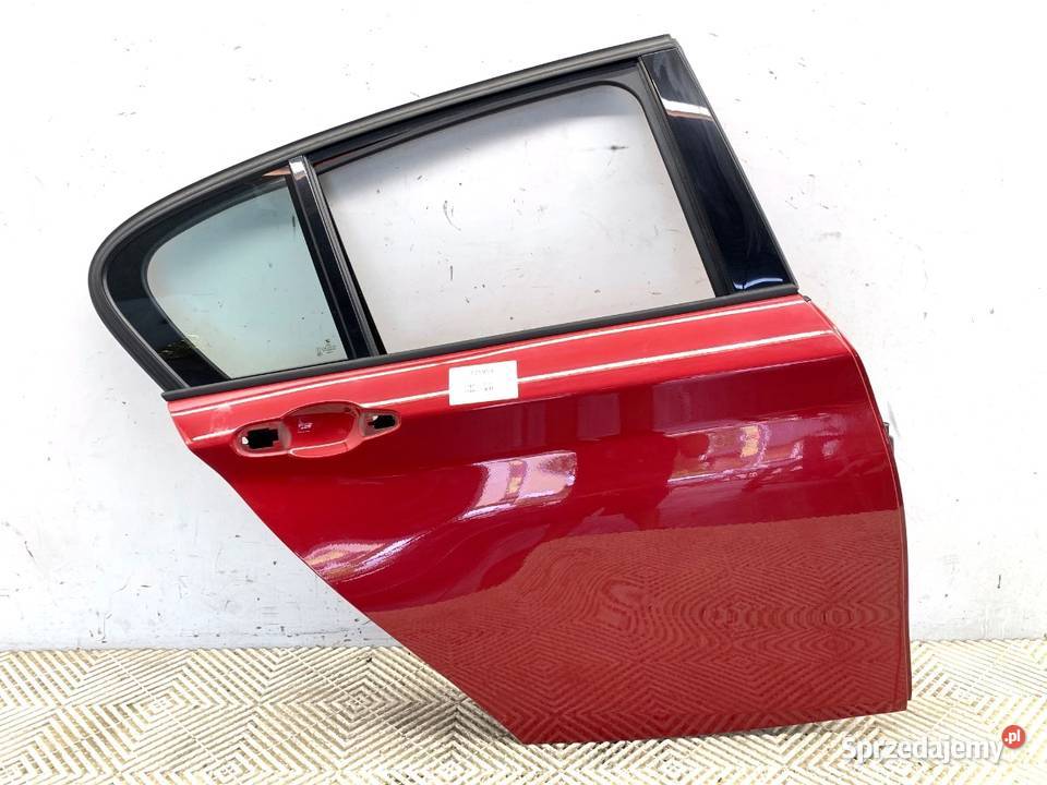 DRZWI PRAWY TYŁ BMW F20 Hatchback 1119 osobowe