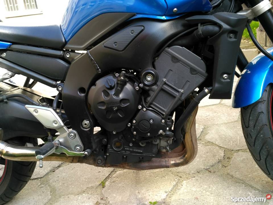 Yamaha FZ1 1000 naked stan idealny 23 przebiegu niebieski Warszawa