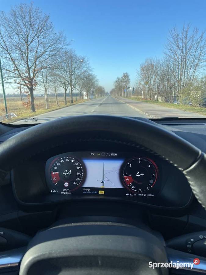 Volvo XC40 Momentum Pro Niski przebieg 105 XC 40 Głogówek sprzedam
