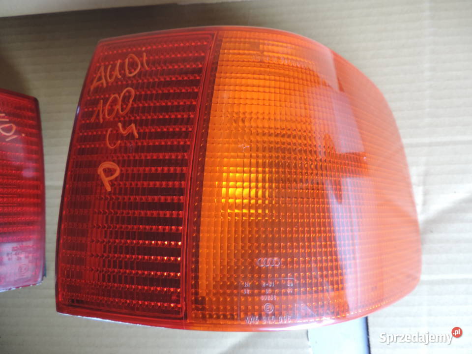 Audi 100 C4 SEDAN Lampa prawa tylna HELLA Nowy Sącz