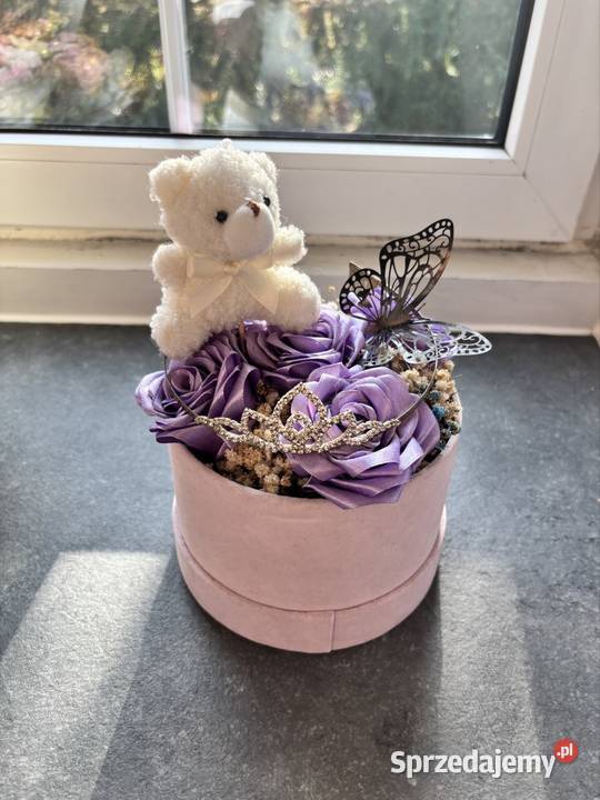 Bukiet fioletowy ze wstążek Flower box sprzedam