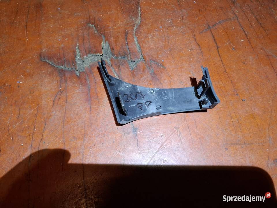 Obudowa osłona lusterka prawy przód Peugeot 207