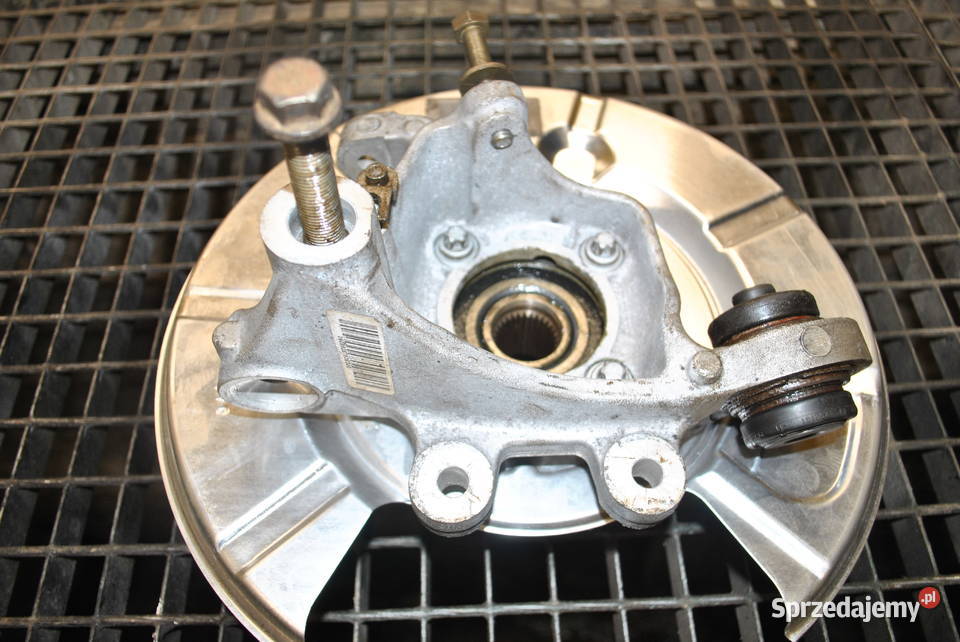 Zwrotnica lewa tylna BMW E60 E61 E60 LCI E61 LCI osobowe Poręba