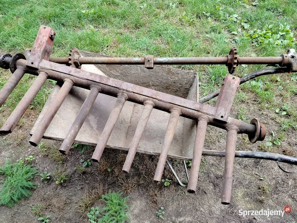Przyczepa samozbierająca na tandemie T0502 Lisięcice