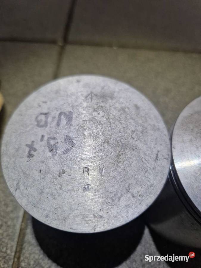 Oryginalny tłok Cz 250 513 promot cross Białystok sprzedam