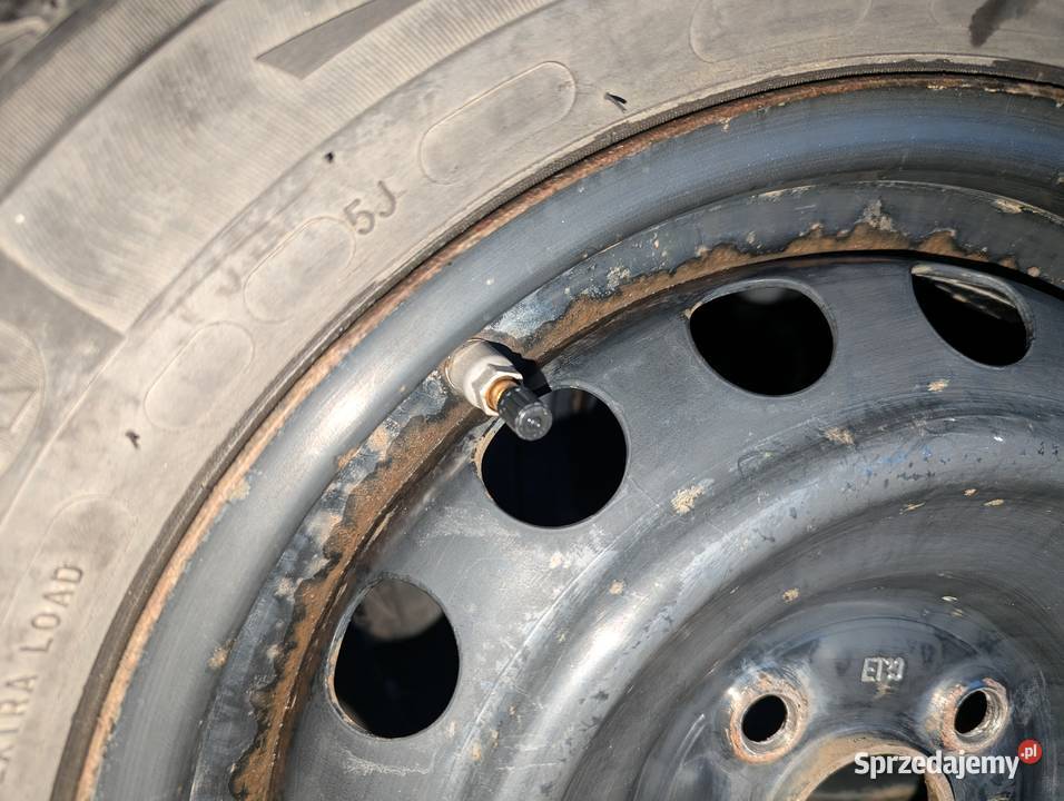 Felgi koła stal R15 czujniki nakrętki Toyota Widawa